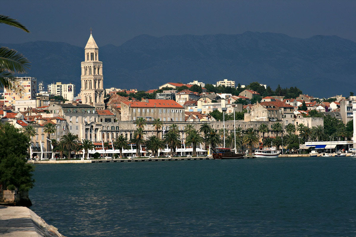 Split: Caesar's summer residence | Plavi Horizont